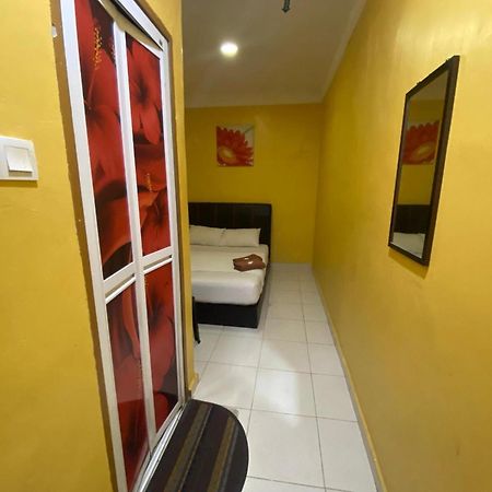 Oyo 91065 Hotel De Anjung Muadzam Shah Dış mekan fotoğraf