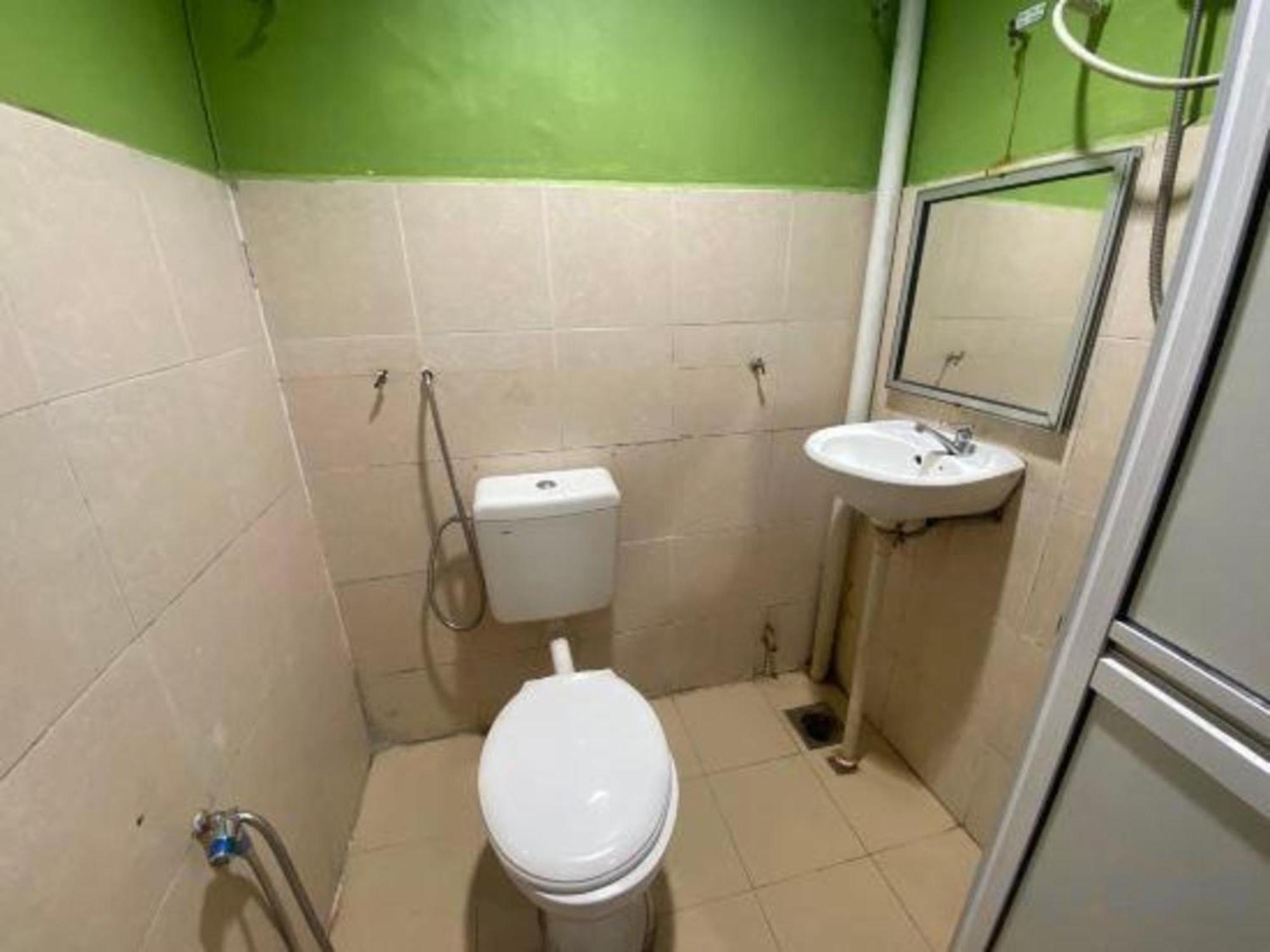 Oyo 91065 Hotel De Anjung Muadzam Shah Dış mekan fotoğraf