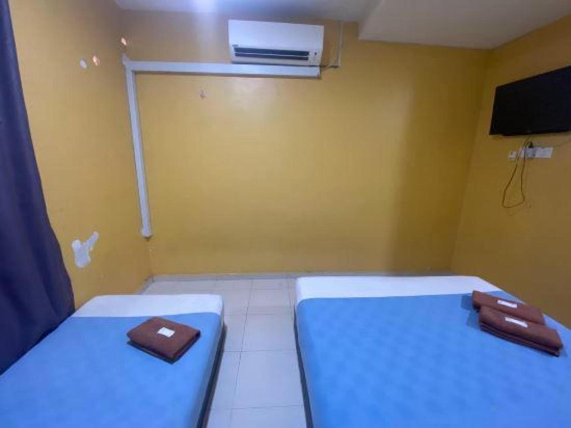 Oyo 91065 Hotel De Anjung Muadzam Shah Dış mekan fotoğraf