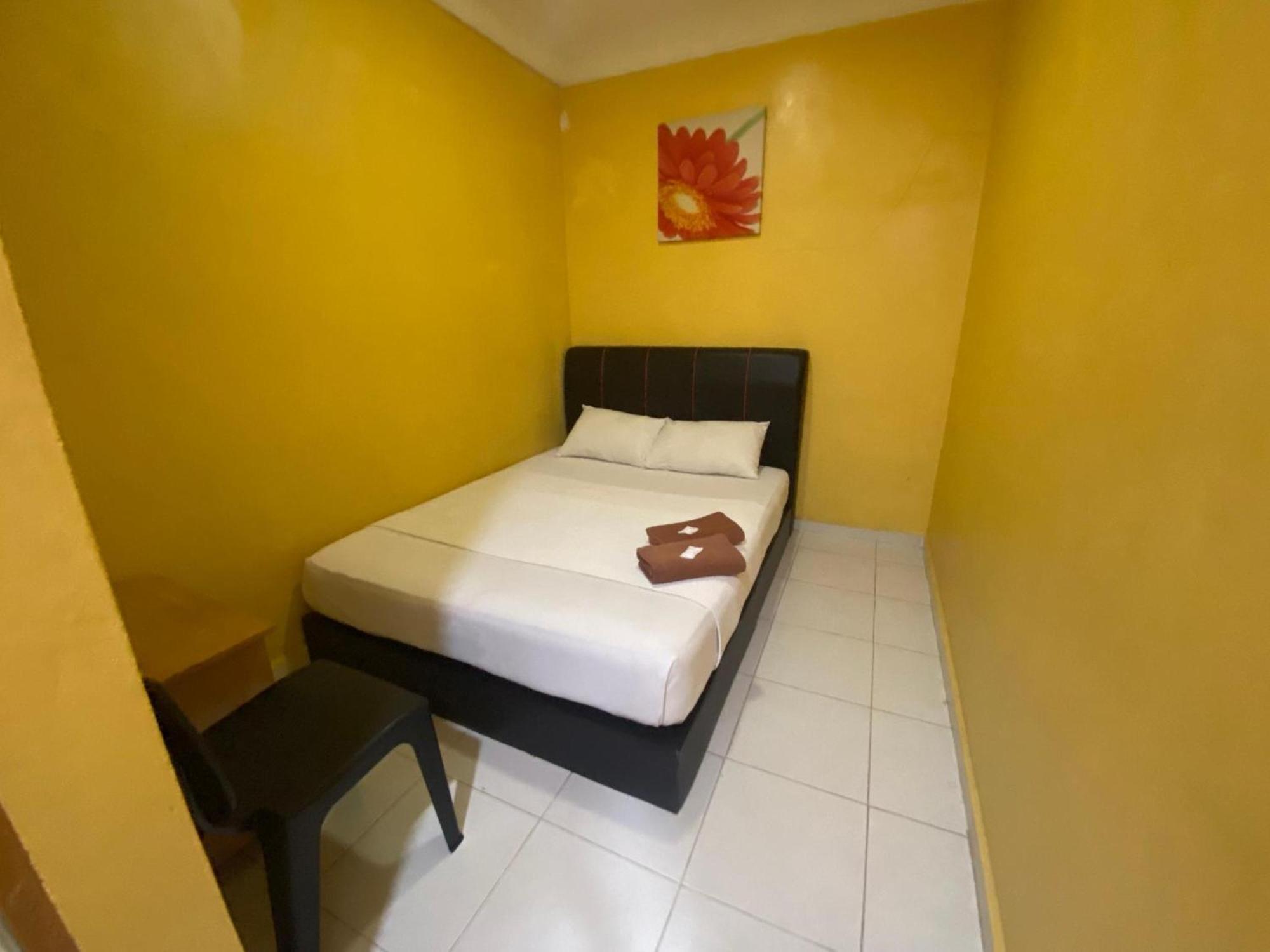 Oyo 91065 Hotel De Anjung Muadzam Shah Dış mekan fotoğraf