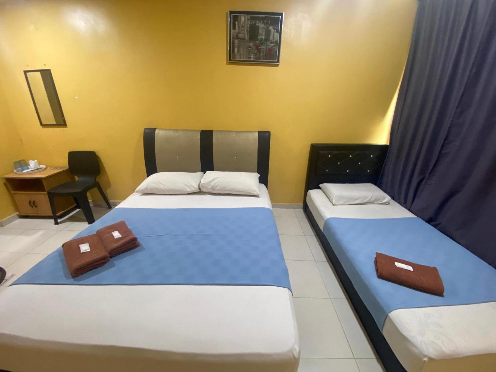 Oyo 91065 Hotel De Anjung Muadzam Shah Dış mekan fotoğraf