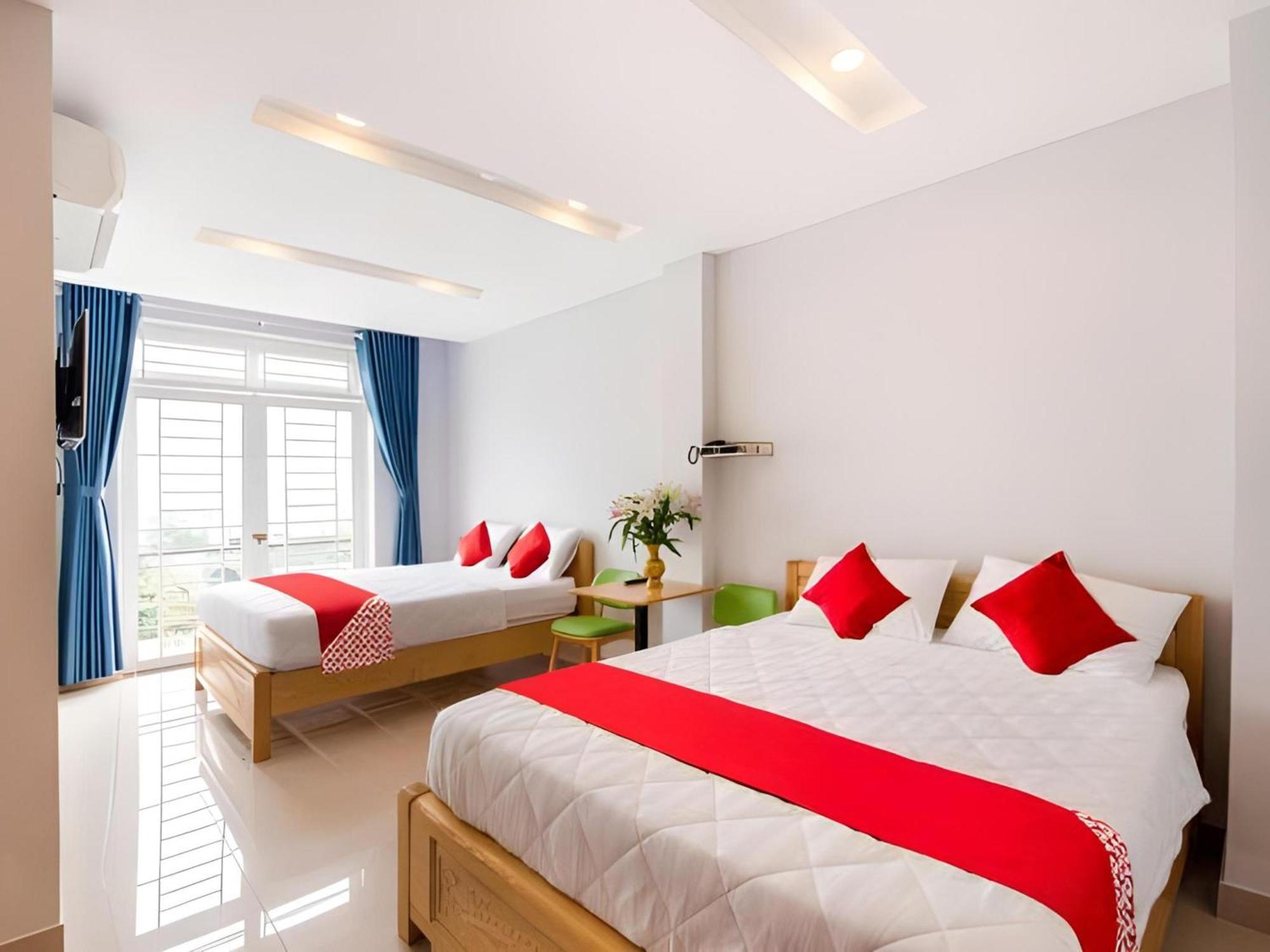 Oyo 91065 Hotel De Anjung Muadzam Shah Dış mekan fotoğraf