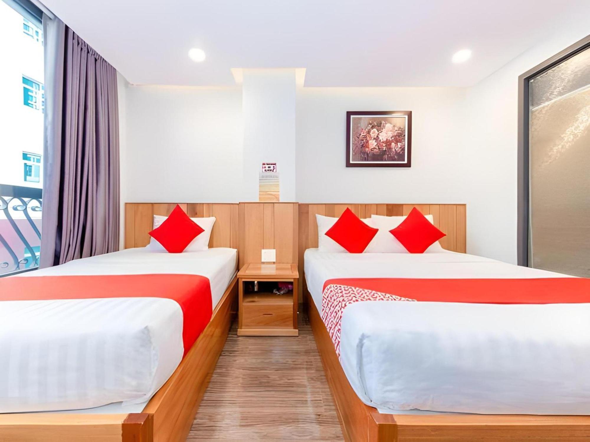 Oyo 91065 Hotel De Anjung Muadzam Shah Dış mekan fotoğraf